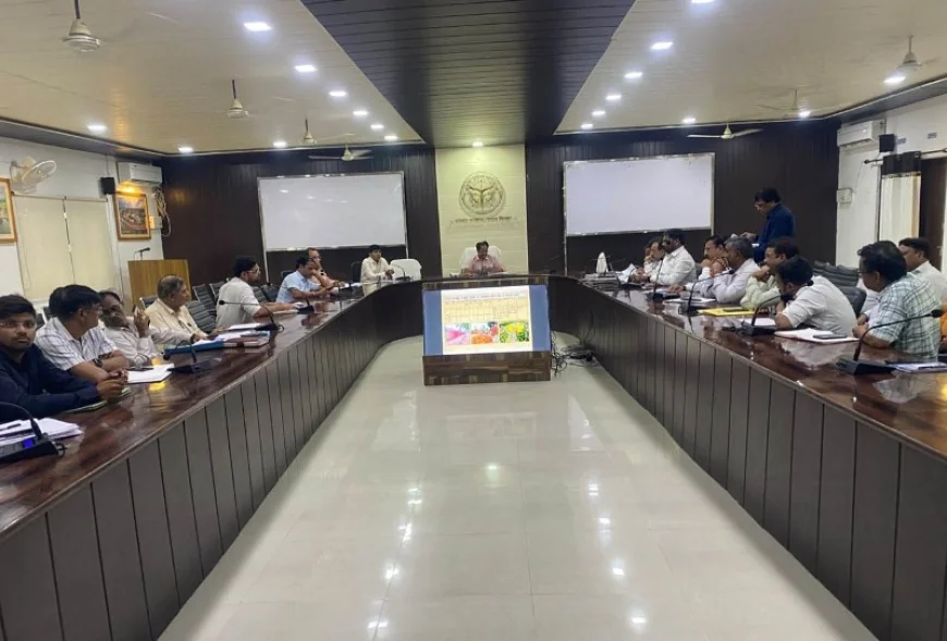 निर्माण कार्यों में गुणवत्ता एवं समयसीमा का रहे विशेष ध्यान : डीएम