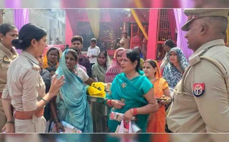 एण्टी रोमियों टीम ने महिला सुरक्षा एवं योजनाओं की दी गई जानकारी