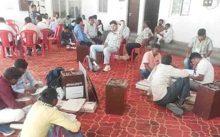 एमएलसी मतदान आज, पोलिंग पार्टियां निर्धारित केंद्रों के लिए रवाना