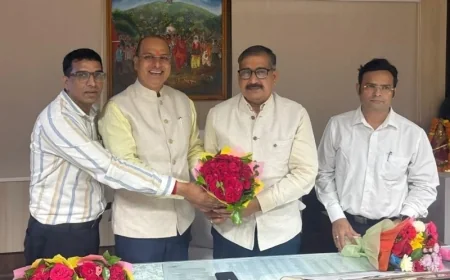 जेआरएचआरयू के नवनियुक्त कुलपति प्रो आर एन त्रिपाठी ने संभाला कार्यभार