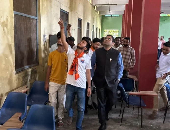 पांच दिन के आंदोलन के बाद प्रशासन ने दिया लिखित आश्वासन, अभाविप ने आंदोलन किया समाप्त