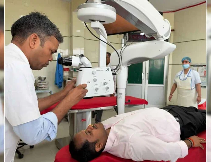 विश्व दृष्टि दिवस पर डीएम ने जिला चिकित्सालय का किया निरीक्षण
