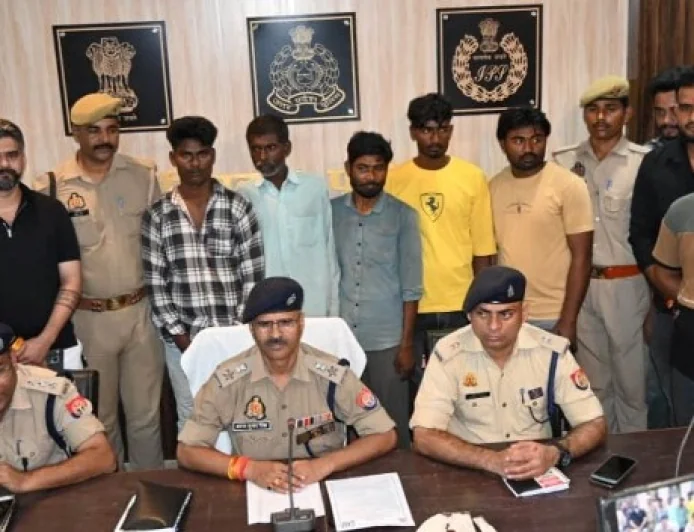 डकैती मामले में पुलिस ने किया खुलासा, पांच बदमाश गिरफ्तार