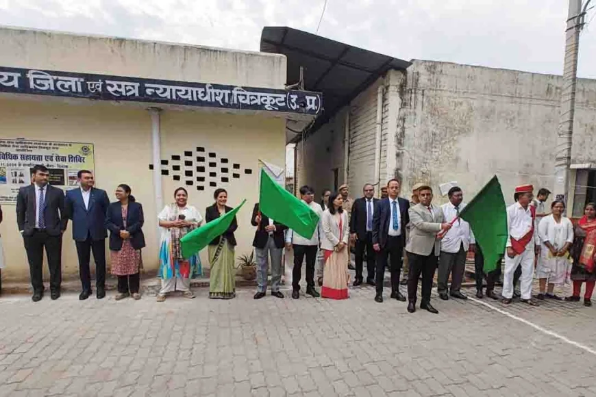 मेगा सहायता एवं सेवा शिविर प्रचार वाहन को दिखाई हरी झंडी