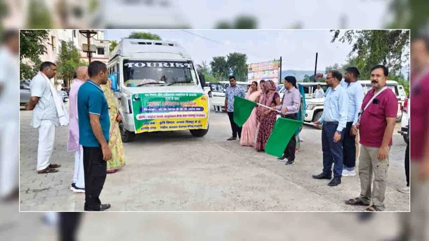 25 कृषकों का दल प्रशिक्षण के लिए रवाना