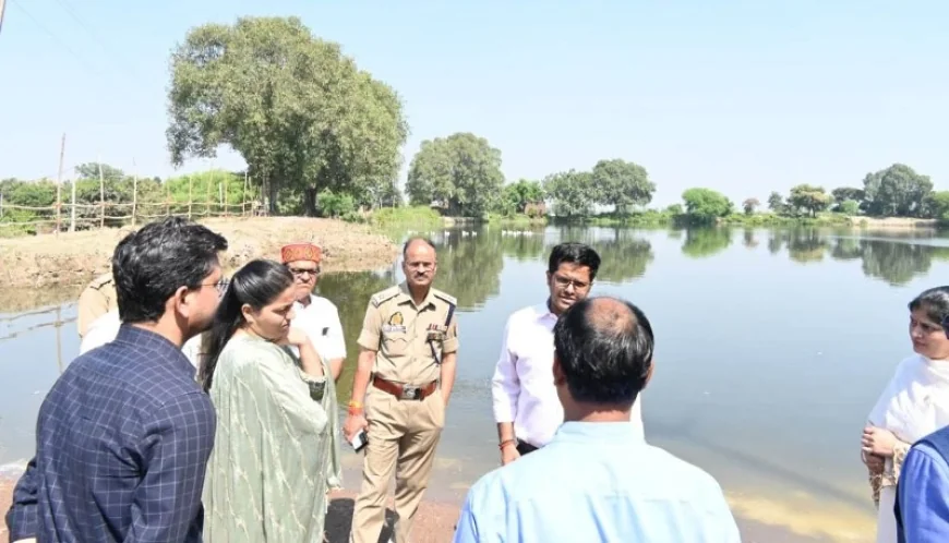 डीएम-एसपी ने दुर्गा प्रतिमा विसर्जन स्थलों का लिया जायजा
