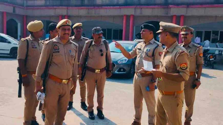एएसपी ने पोलिंग पार्टियों को किया ब्रीफ