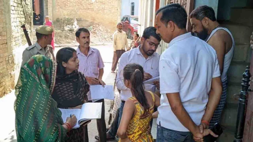 विशेष मतदाता पंजीकरण अभियान के तहत एसडीएम पूजा गुप्ता ने किया जागरूक
